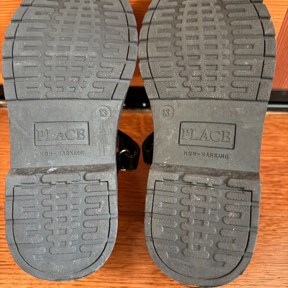 Children's Place Mary Jane Shoes - size 13 - Picture 4 of 4